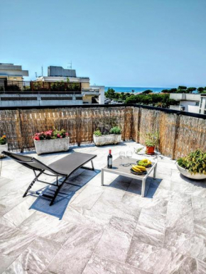 -Penthouse con Terrazza Panoramica -Free Parking-